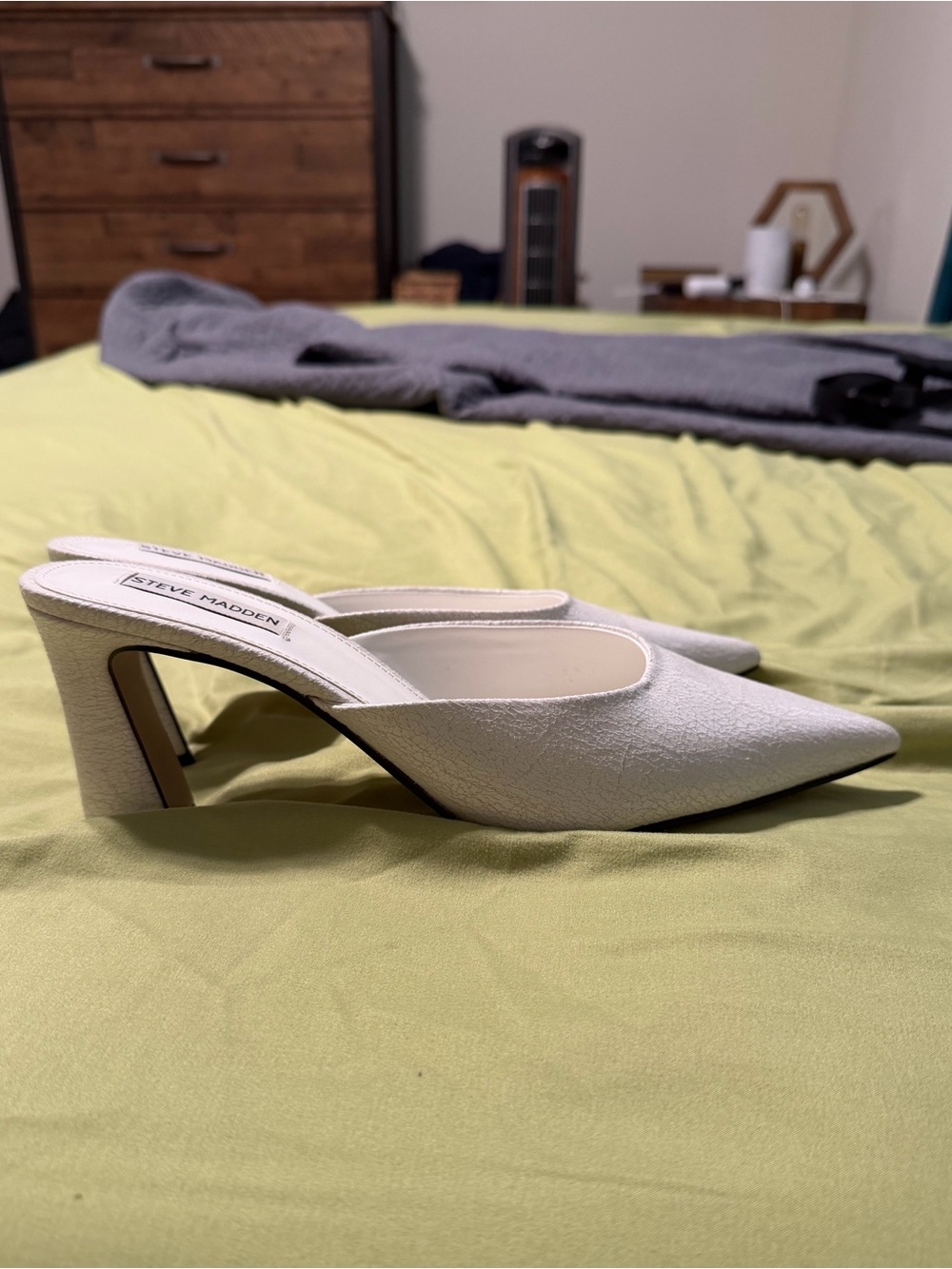 Steve Madden crackle mule heels